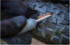 Blackburn Plugger Tubeless Tire Repair Kit 14 Blackburn Plugger Tubeless Tire Repair Kit -Accessoires De Vélo 207495