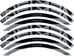 Newmen Kit D'Autocollants Pour Jantes A.30 9 Newmen Kit D'Autocollants Pour Jantes A.30 -Accessoires De Vélo 354086